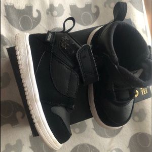 Boys Jordan Sneakers